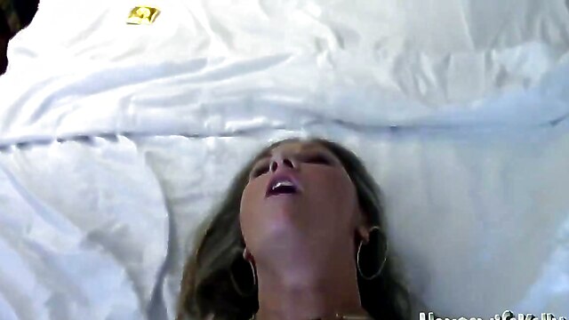 MILF, Facial, Housewife
